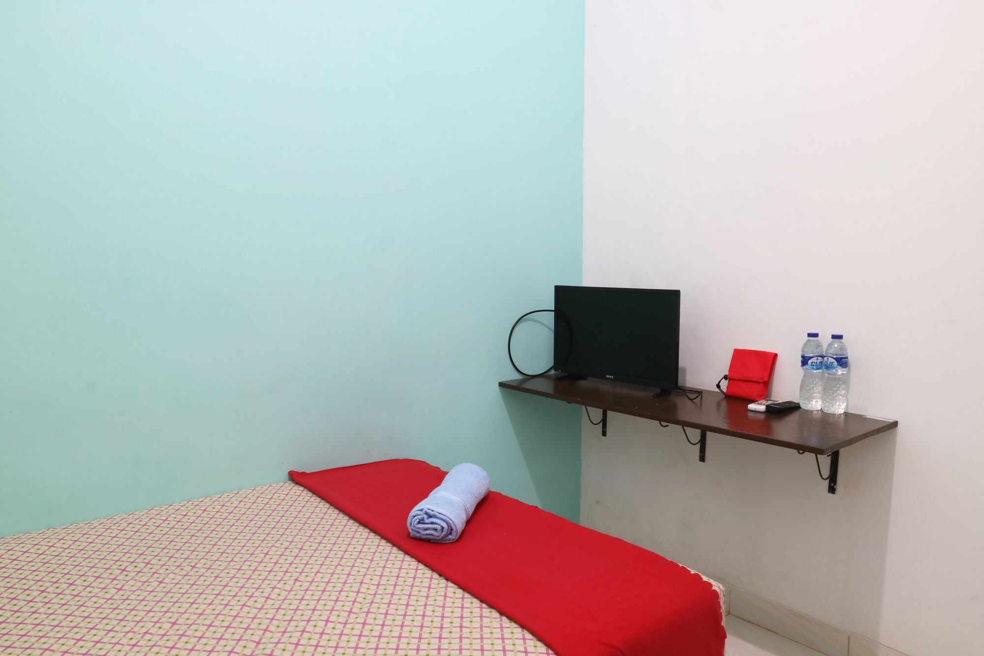 Oyo 90489 Kejora Homestay Джакарта Екстериор снимка